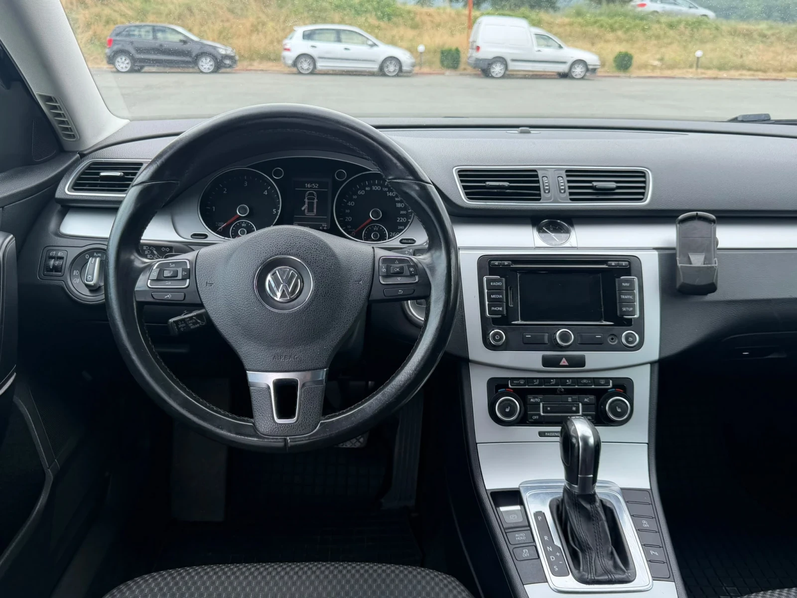 VW Passat 2.0TDi, снимка 9 - Автомобили и джипове - 56226200