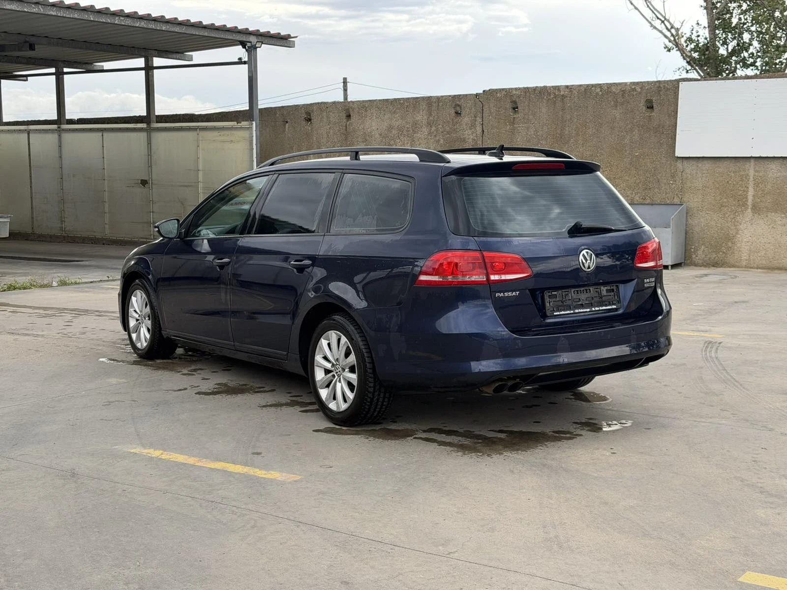 VW Passat 2.0TDi, снимка 2 - Автомобили и джипове - 56226200