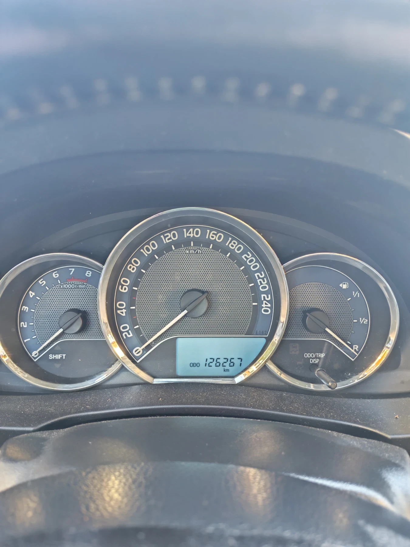 Toyota Corolla Седан, снимка 10 - Автомобили и джипове - 56364394