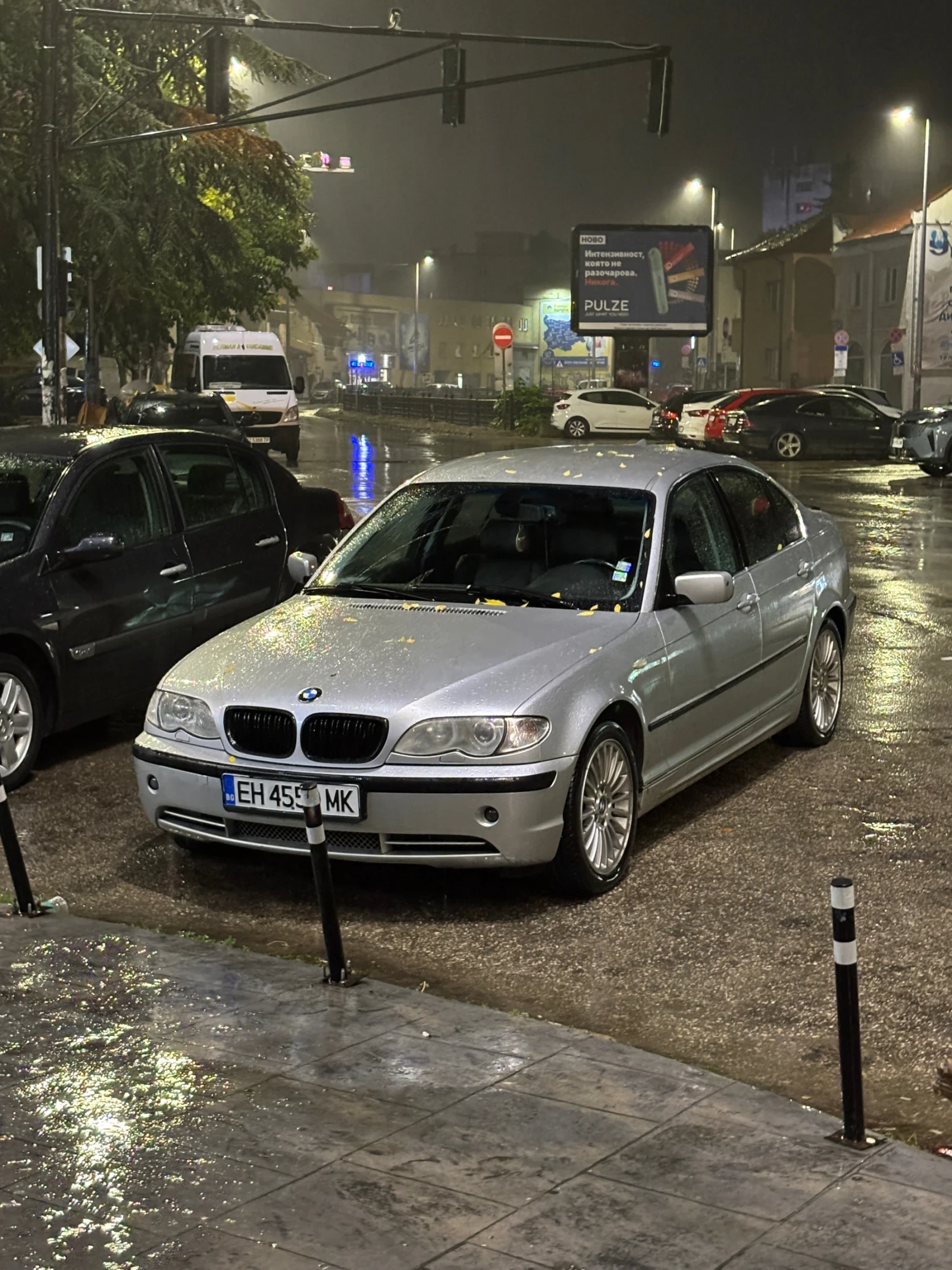 BMW 330