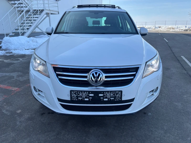 VW Tiguan 2011+ АВТОМАТ+ 2.0TDI+ 4* 4+ НАВИ+ F1+ ПАНОРАМА, снимка 2 - Автомобили и джипове - 49286399