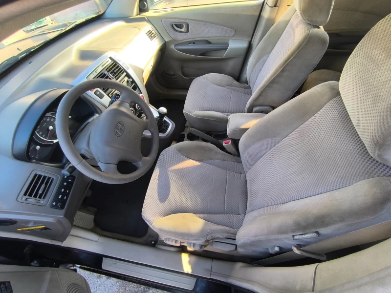 Hyundai Tucson, снимка 6 - Автомобили и джипове - 52939136