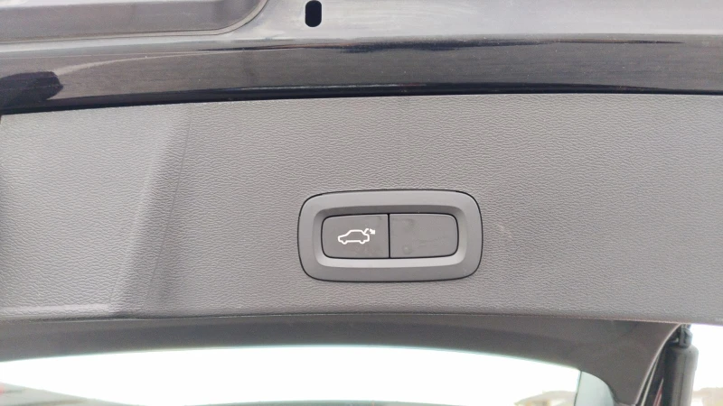 Volvo XC40 2.0D 150 к.с. D3 Business Plus, снимка 5 - Автомобили и джипове - 52270446