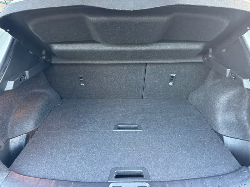 Nissan Qashqai 1.5DCI* Tekna* 360cam* Pano, снимка 13 - Автомобили и джипове - 52855965