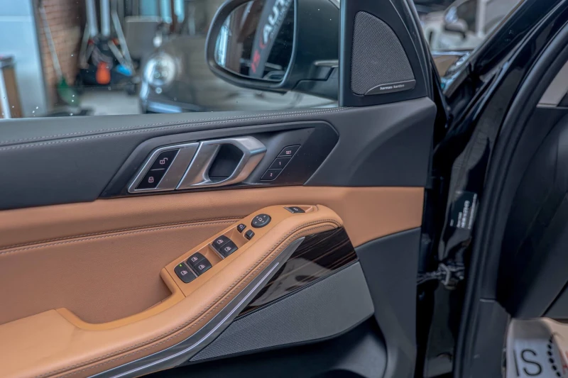 BMW X5 40d/xDrive/M-Technik/Камера 360/HuD/Амбиент, снимка 8 - Автомобили и джипове - 53227769