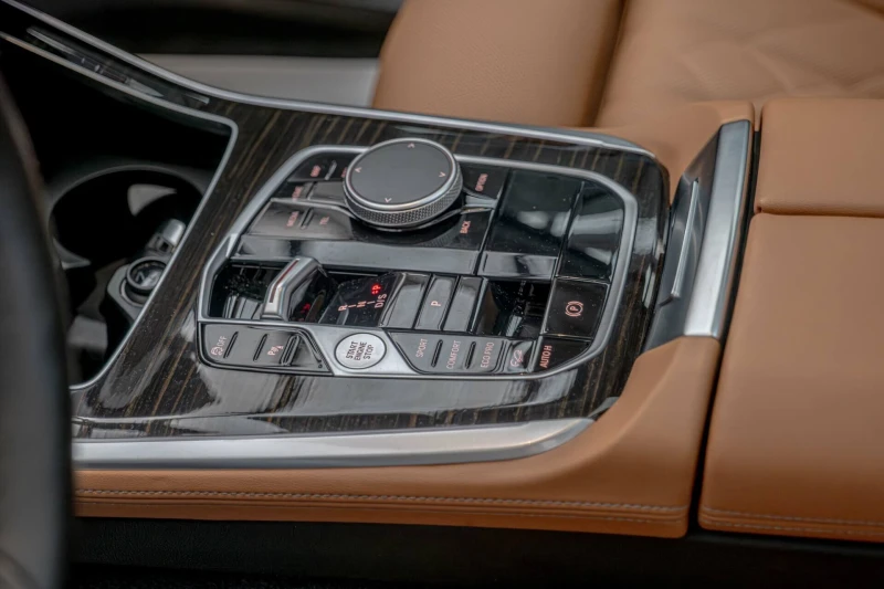 BMW X5 40d/xDrive/M-Technik/Камера 360/HuD/Амбиент, снимка 11 - Автомобили и джипове - 53227769