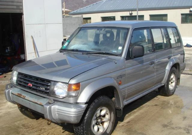 Mitsubishi Pajero 3.0V6  24Vi 12V, снимка 3 - Автомобили и джипове - 46833930