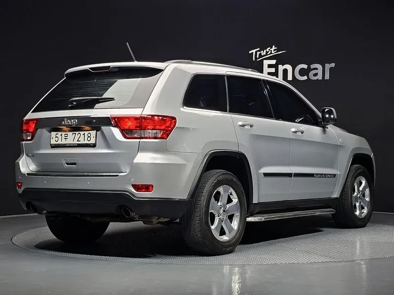 Jeep Cherokee 3.0 Diesel Overland Wk2, снимка 2 - Автомобили и джипове - 53943384