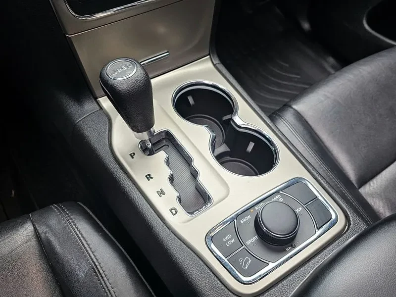 Jeep Cherokee 3.0 Diesel Overland Wk2, снимка 9 - Автомобили и джипове - 53943384