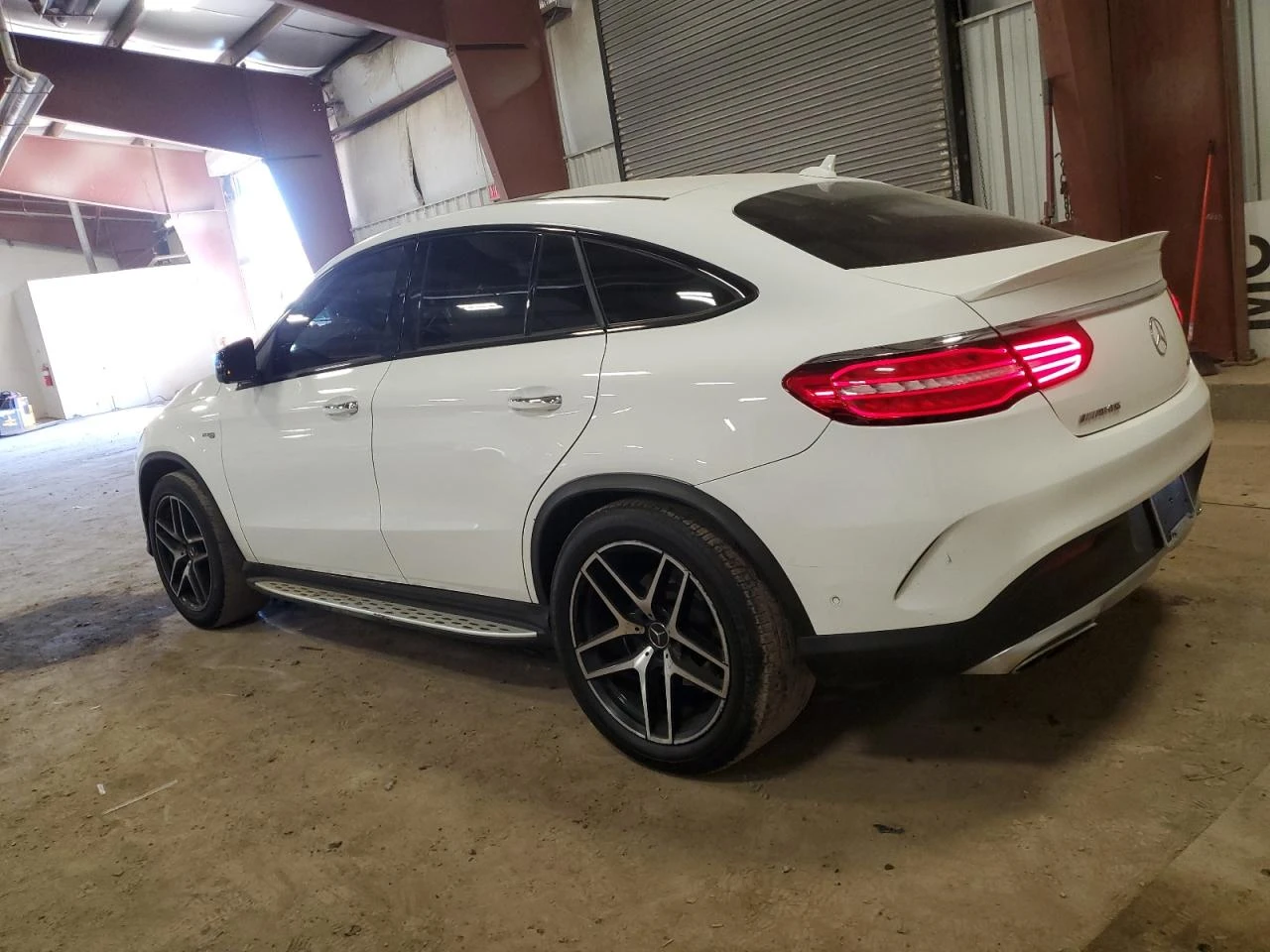 Mercedes-Benz GLE 43 AMG  - изображение 5