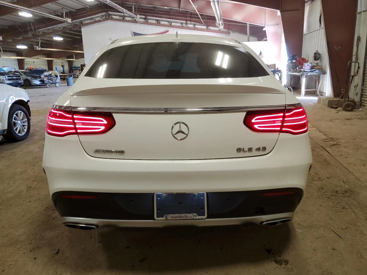 Mercedes-Benz GLE 43 AMG  - изображение 6