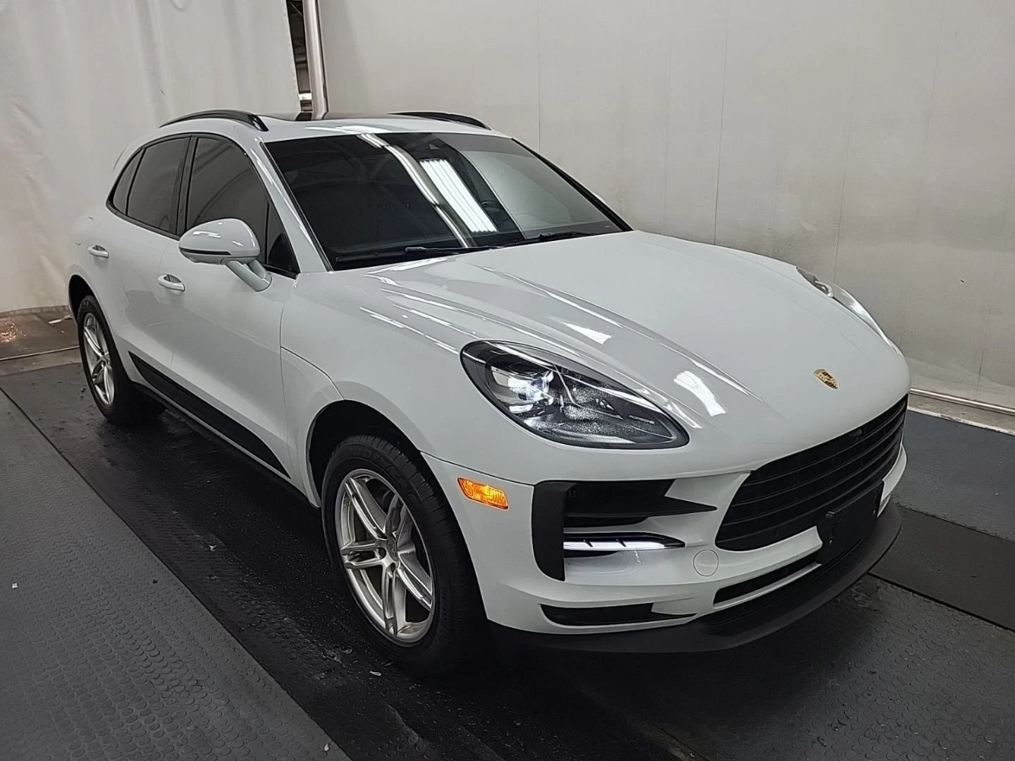 Porsche Macan Madam S* Подгрев* Обдух* Пано - изображение 2