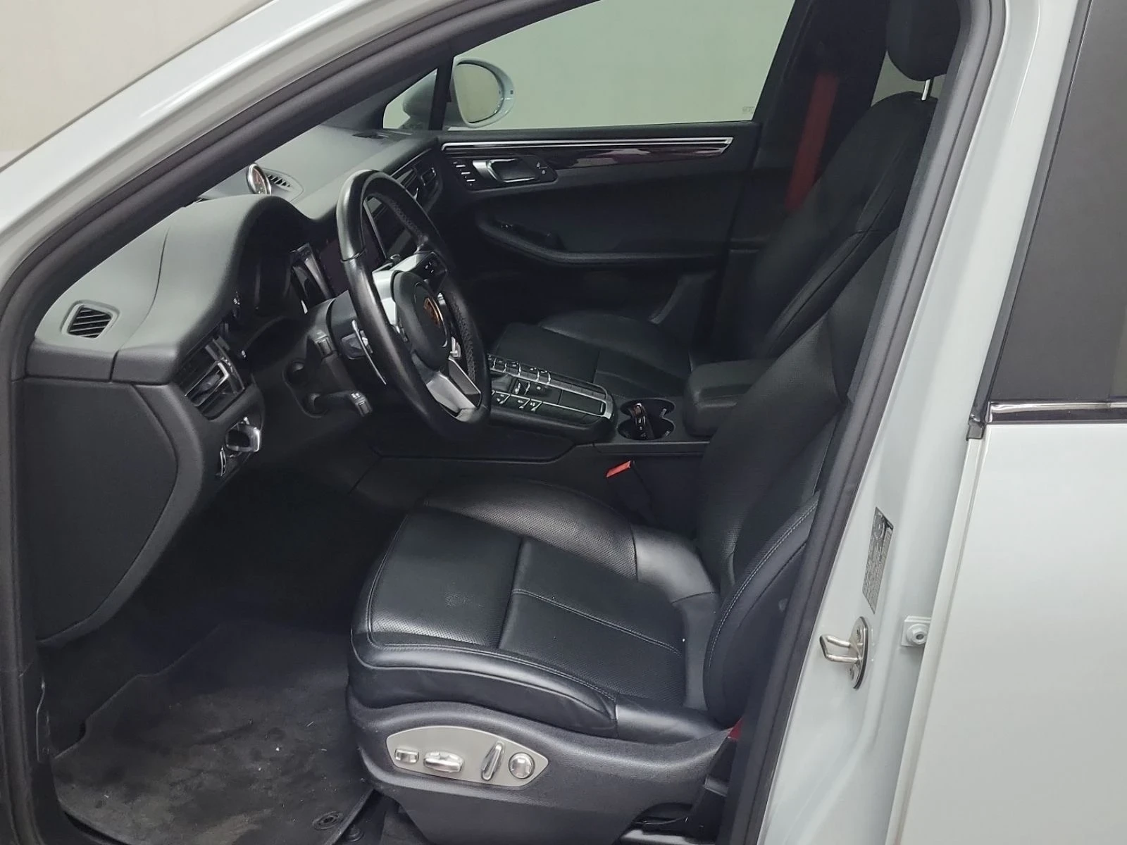 Porsche Macan Madam S* Подгрев* Обдух* Пано - изображение 6