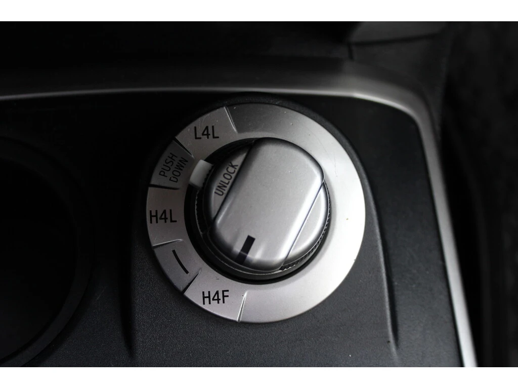 Toyota 4runner 4WD SR5 | LIMITED, снимка 14 - Автомобили и джипове - 53953745