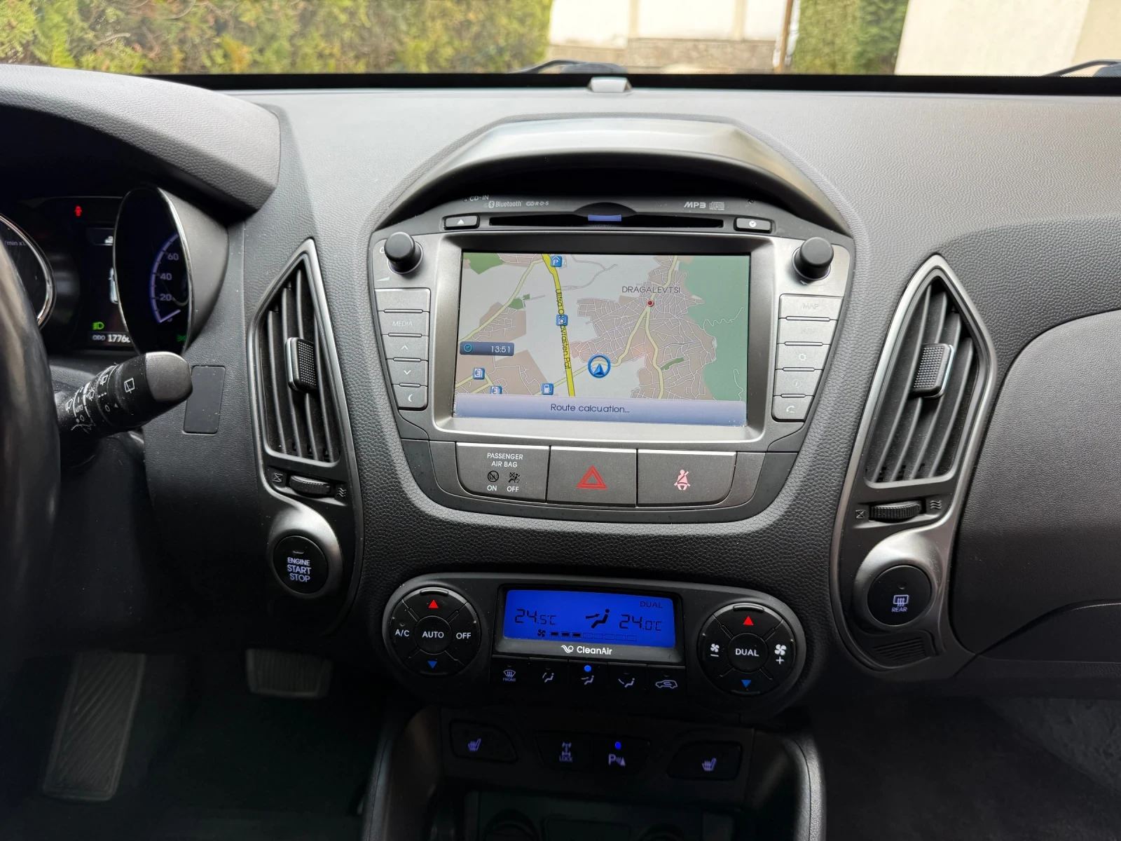 Hyundai IX35 2.0i 4X4 FACELIFT , снимка 12 - Автомобили и джипове - 54016721