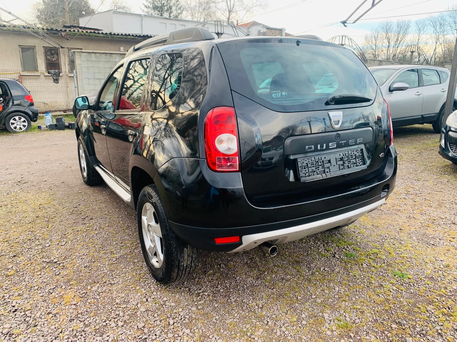 Dacia Duster 1.5dci, снимка 5 - Автомобили и джипове - 54083175