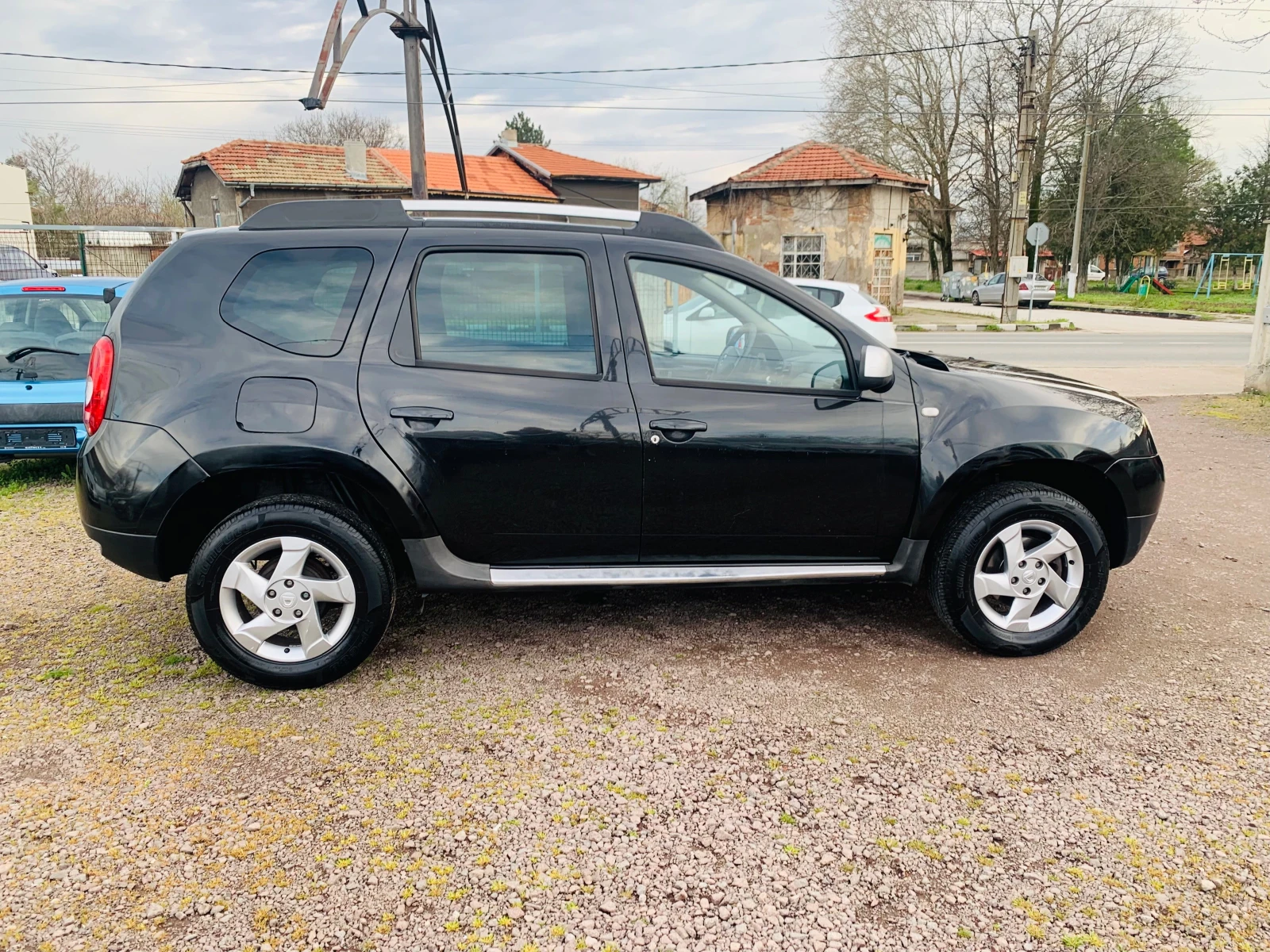 Dacia Duster 1.5dci, снимка 9 - Автомобили и джипове - 54083175