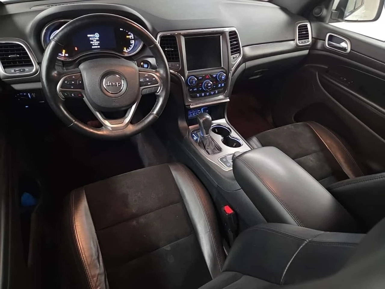 Jeep Grand cherokee * ALTITUDE IV * ПОДГРЕВ* КАМЕРА* ШИБИДАХ* , снимка 10 - Автомобили и джипове - 54818718