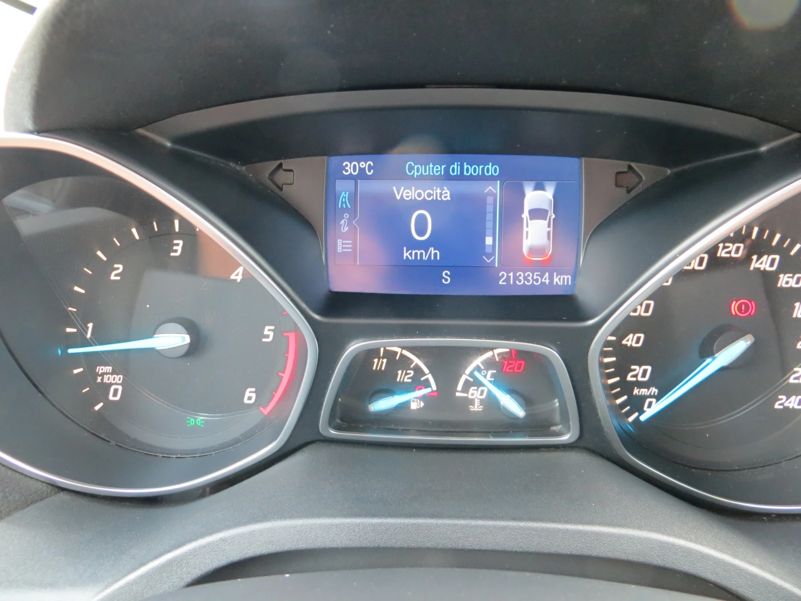 Ford Kuga 2.0TDCI-Titanium-Камера-Сервизна история!!, снимка 10 - Автомобили и джипове - 55592849