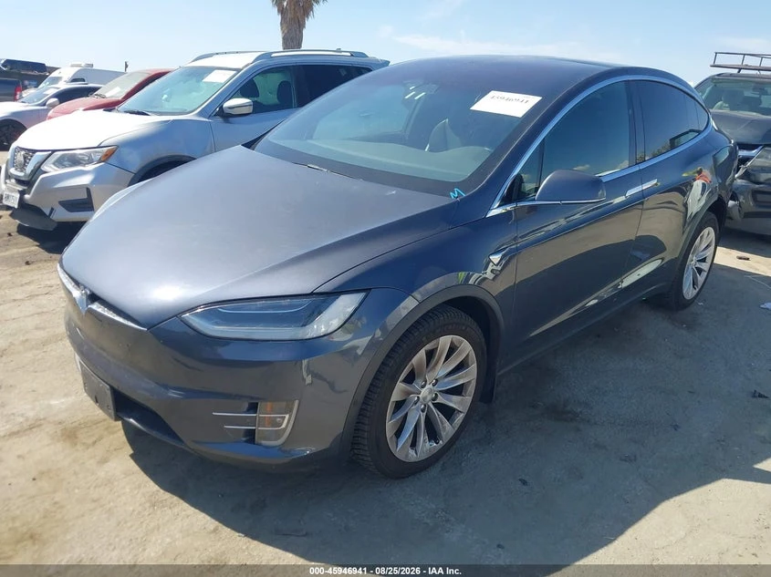 Tesla Model X 75D AWD, снимка 2 - Автомобили и джипове - 55893535