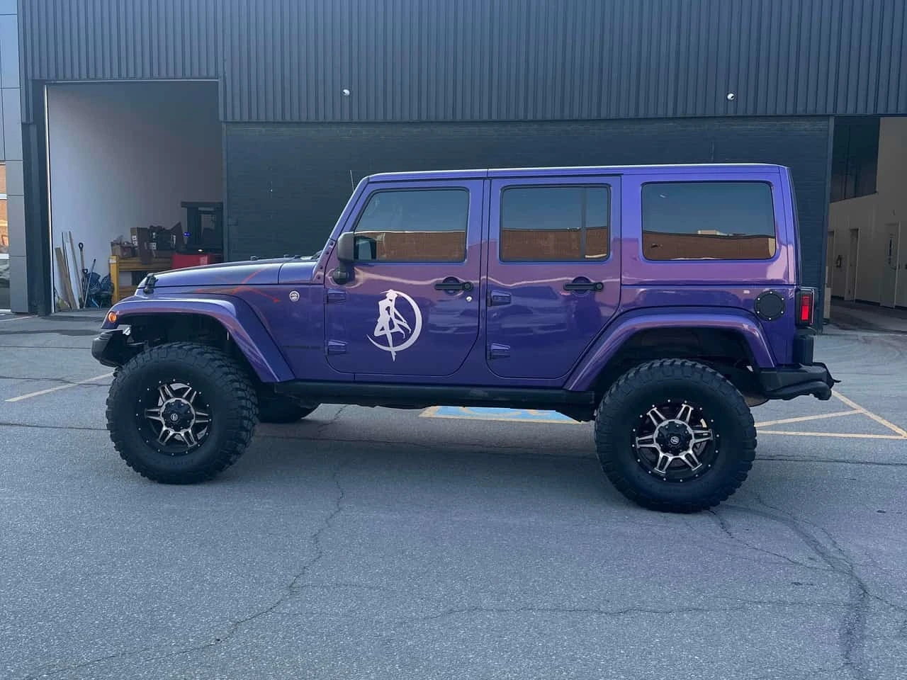 Jeep Wrangler * BACKCOUNTRY* ДВА КЛЮЧА* KEYLESS * ПОДГРЕВ * , снимка 3 - Автомобили и джипове - 56734587