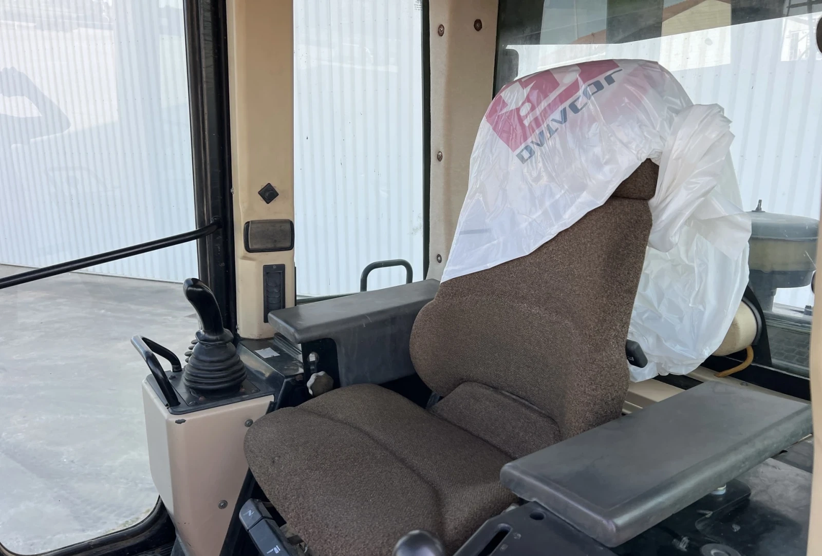   Cat 963C LGP | Mobile.bg   13