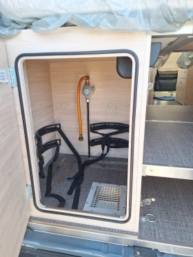 Кемпер Euramobil 635 , снимка 10