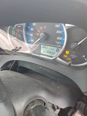 Toyota Yaris 1.5vvt-i HYBRID, снимка 8