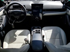 Ford Mustang Mach-E Premium, снимка 8