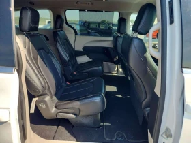 Chrysler Pacifica Touring L * CARFAX * ОПЦИЯ ЗА ФИНАНСИРАНЕ, снимка 11