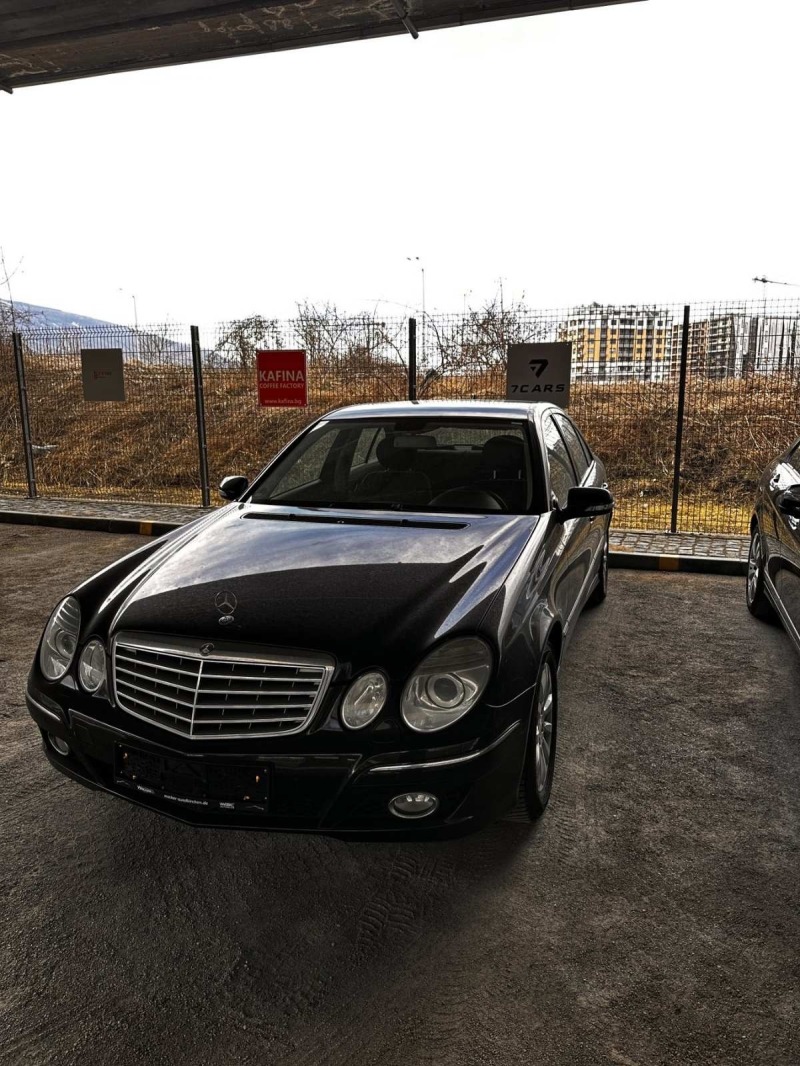 Mercedes-Benz E 200, снимка 1 - Автомобили и джипове - 46280077