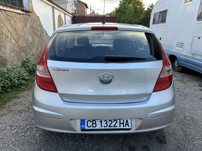 Hyundai I30 1.6i/AVTOMATIK, снимка 5 - Автомобили и джипове - 47525192