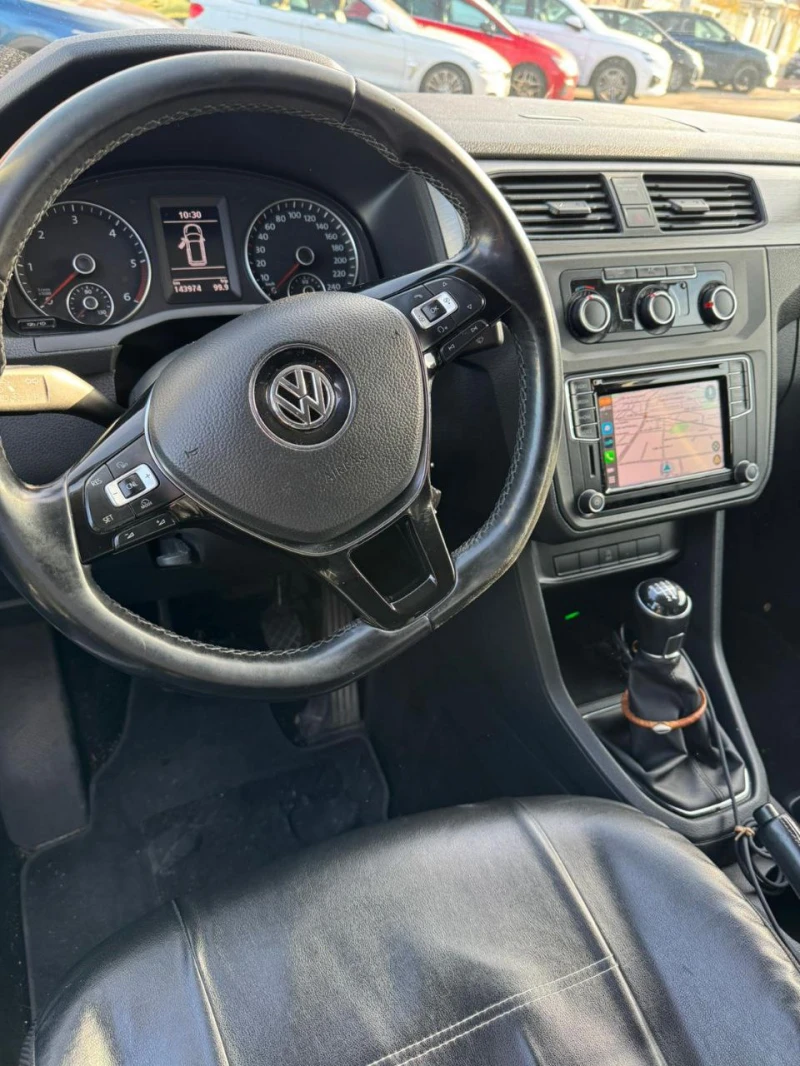 VW Caddy, снимка 3 - Автомобили и джипове - 48212386