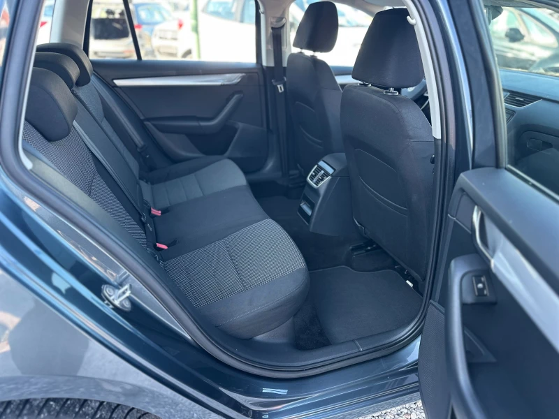 Skoda Octavia 1.6 TDI* NAVI* , снимка 10 - Автомобили и джипове - 52133807