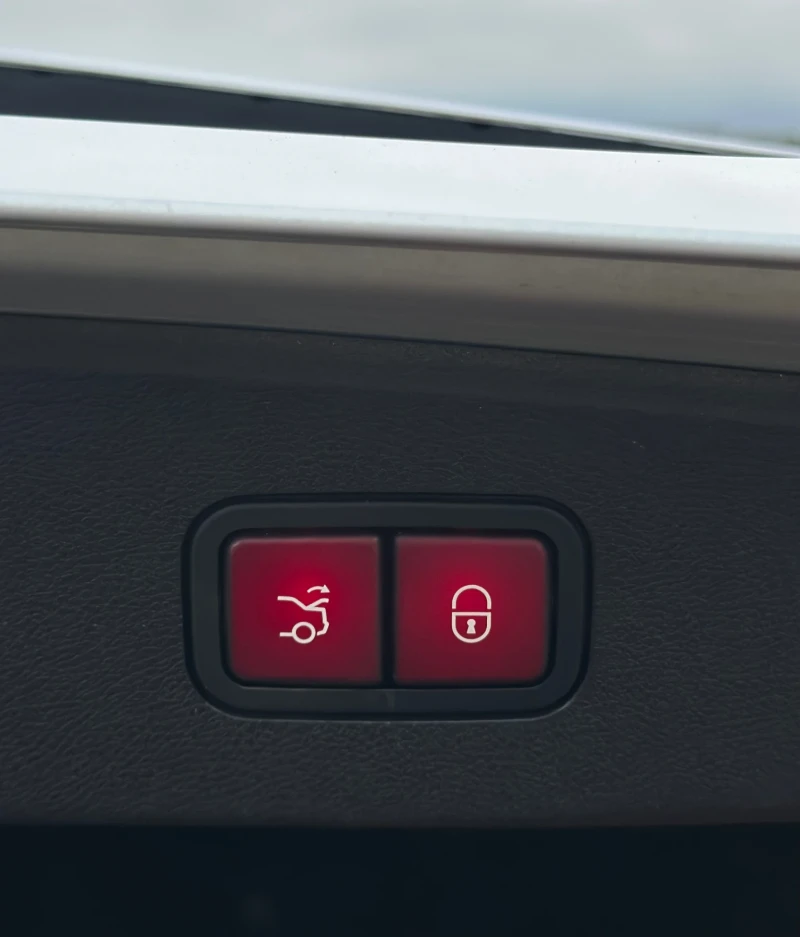 Mercedes-Benz E 500 4matic, снимка 13 - Автомобили и джипове - 52145493