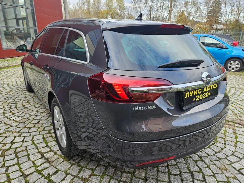 Opel Insignia 2.0 ПЕРФЕКТЕН 150хил км, снимка 6 - Автомобили и джипове - 52381422
