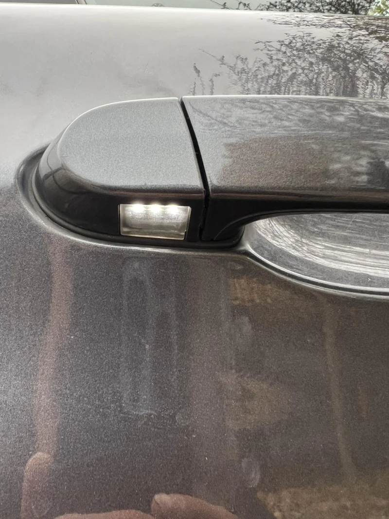 BMW 320, снимка 16 - Автомобили и джипове - 52572251