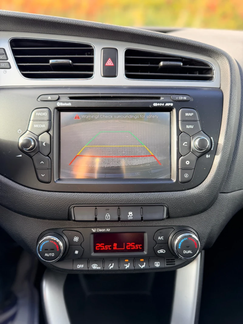 Kia Ceed 1.6CRDI-нави-панорама-лизингпрез Уникредитпо 230лв, снимка 12 - Автомобили и джипове - 52606284