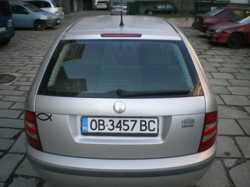 Skoda Fabia, снимка 2 - Автомобили и джипове - 53392420