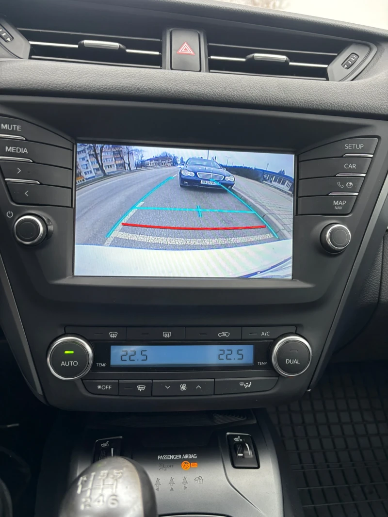 Toyota Avensis 2000 D 143кс. , снимка 8 - Автомобили и джипове - 53459073