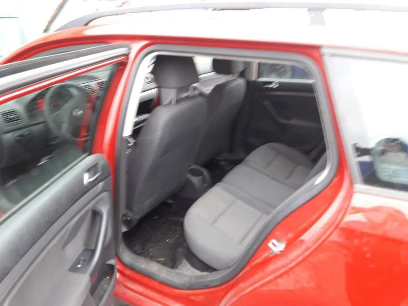 VW Golf 1.9TDI,BLS,Комби,Bluemotion, снимка 11 - Автомобили и джипове - 23704565