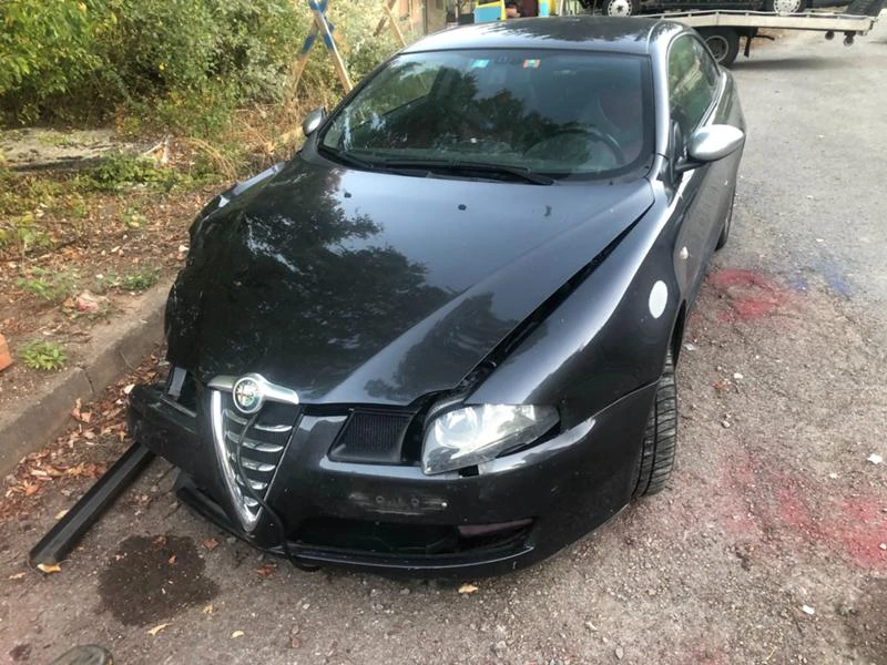 Alfa Romeo Gt 1.9jtd 150ks  - изображение 2