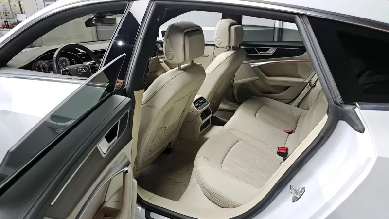 Audi A7 TDI / CARFAX, снимка 13 - Автомобили и джипове - 54744927