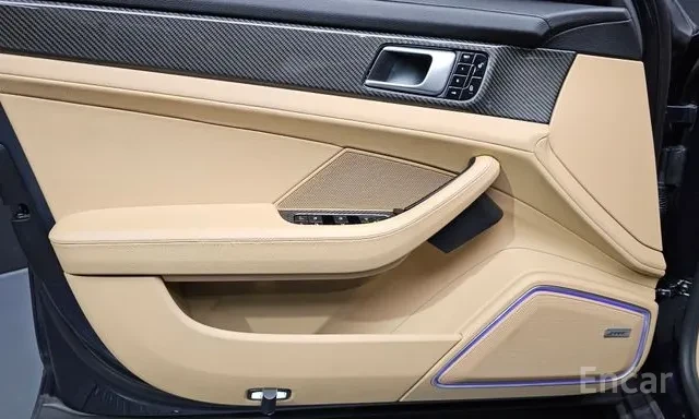 Porsche Panamera 4S Обдухване Панорама AWD 360 Камера, снимка 12 - Автомобили и джипове - 55675356