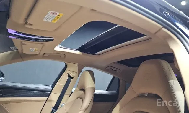Porsche Panamera 4S Обдухване Панорама AWD 360 Камера, снимка 15 - Автомобили и джипове - 55675356