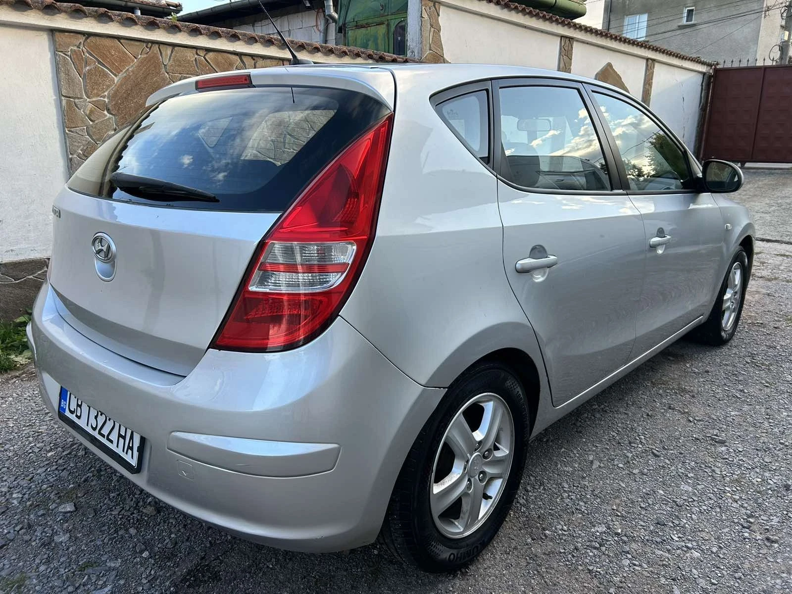 Hyundai I30 1.6i/AVTOMATIK/GAS - изображение 4