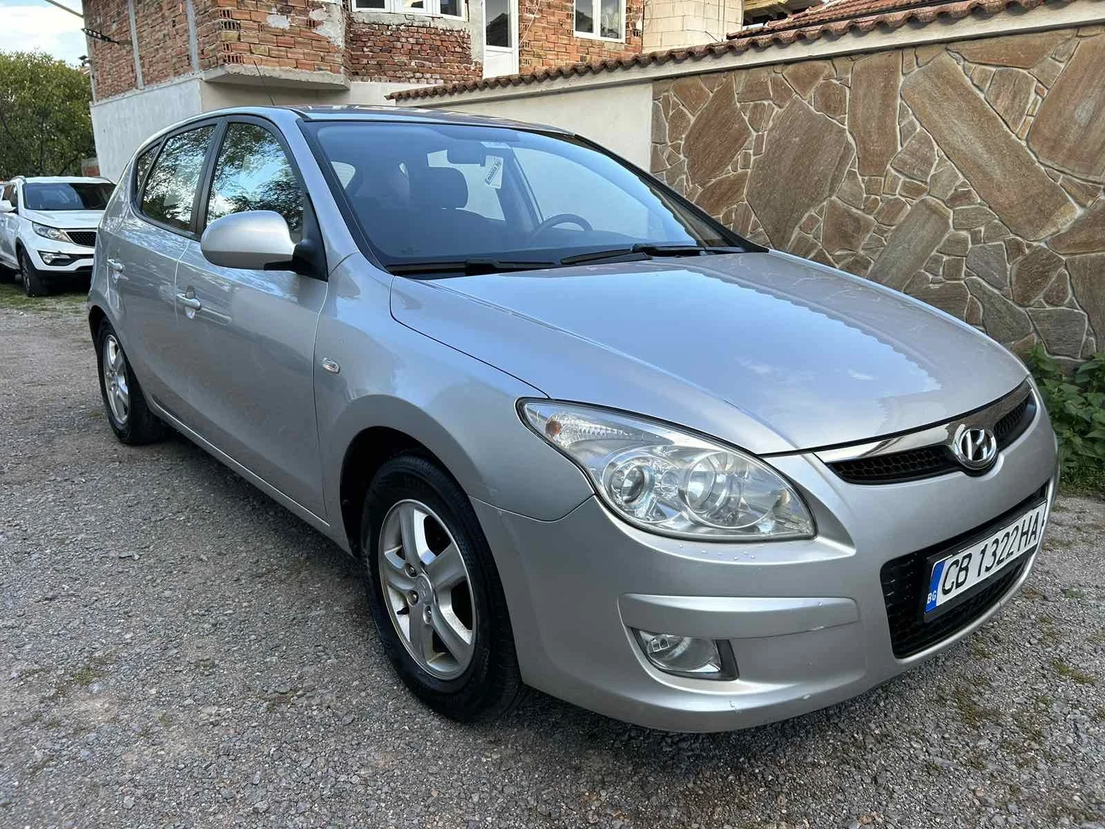 Hyundai I30 1.6i/AVTOMATIK/GAS - изображение 3