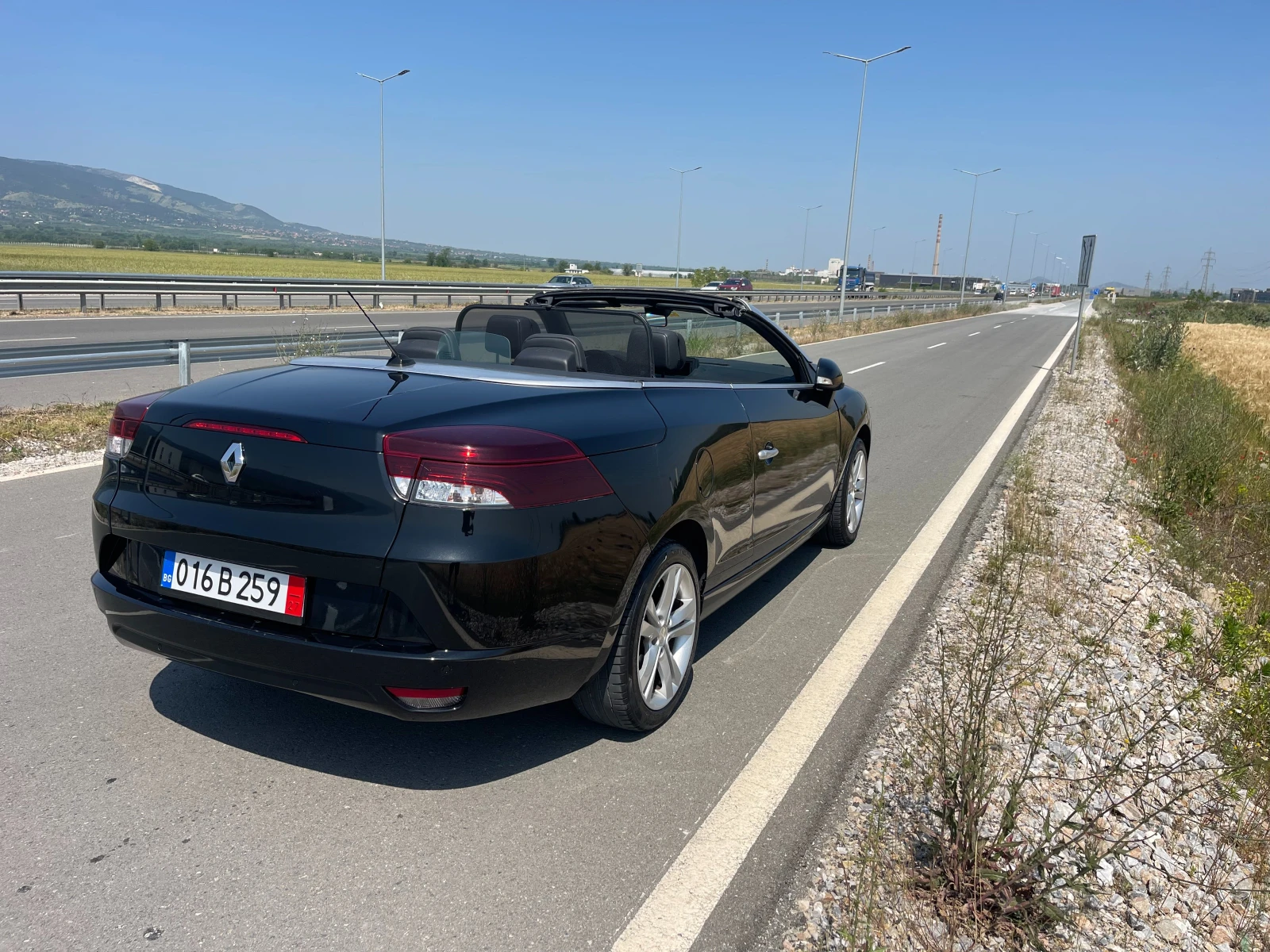 Renault Megane CC 1, 4T Dynamique 131ps - изображение 5