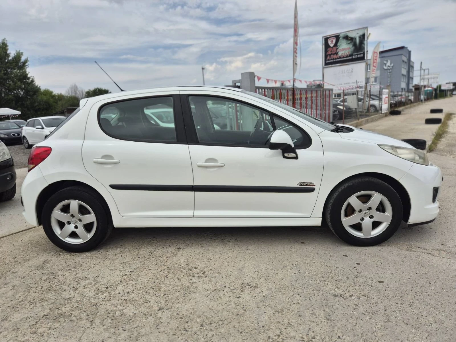 Peugeot 207 Бензин/Газ 1.4i - 75к.с. - изображение 3