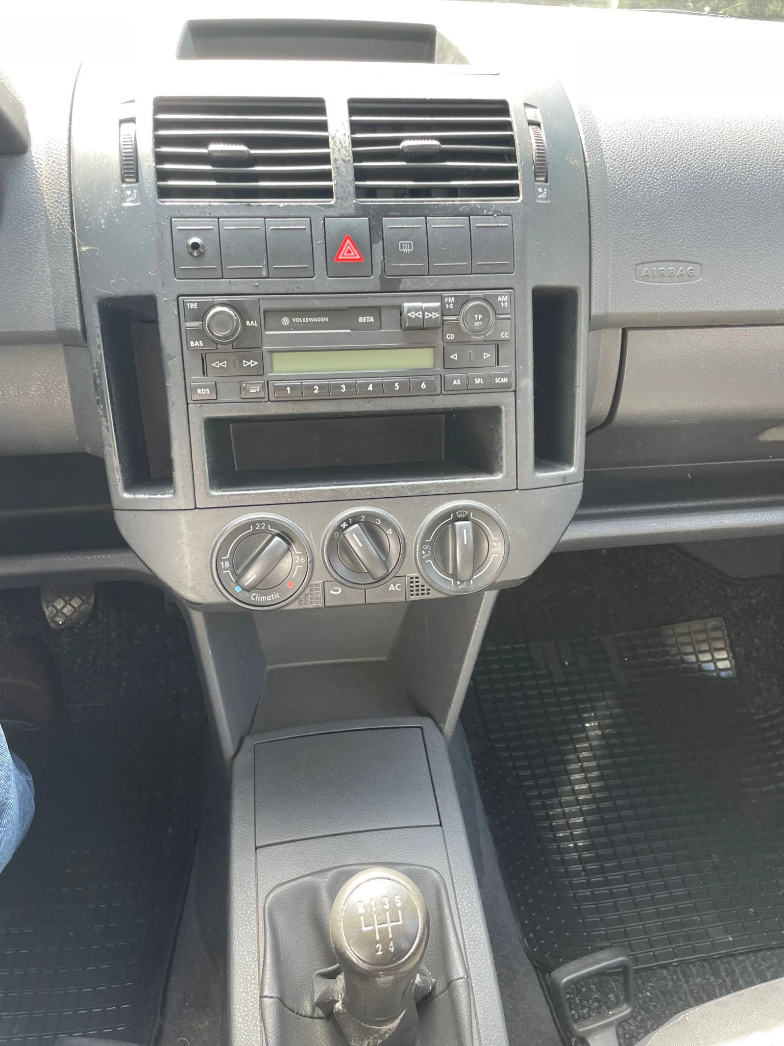 VW Polo  - изображение 8